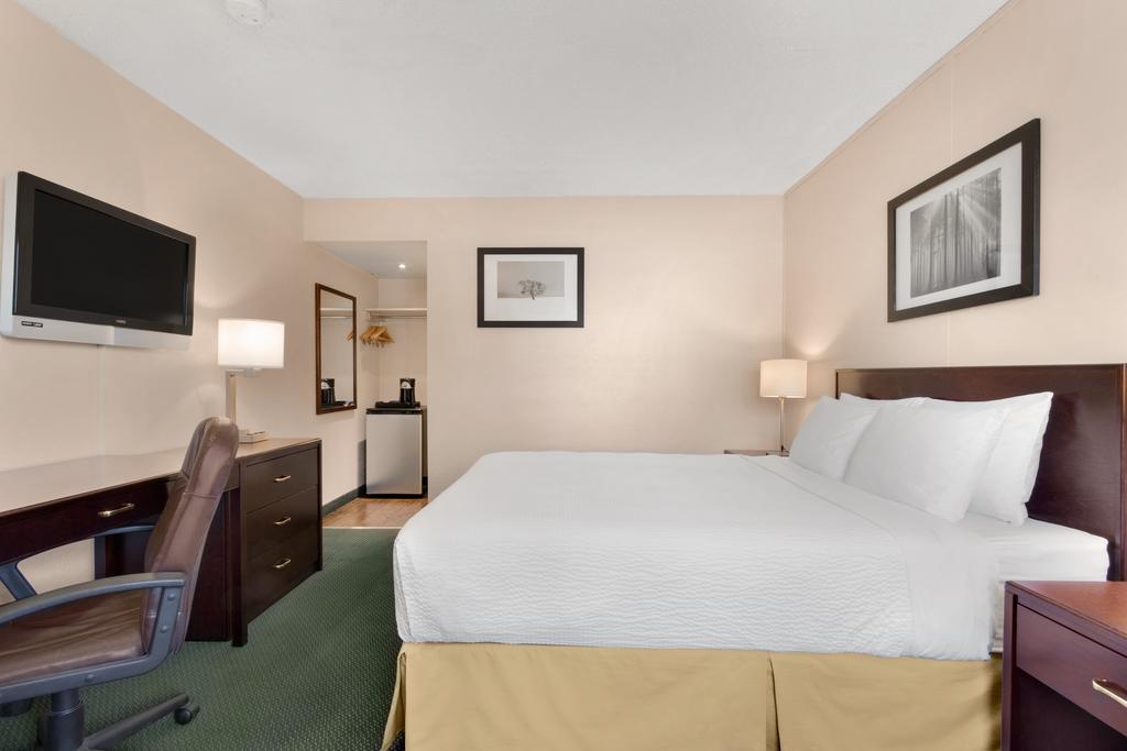Days Inn By Wyndham Lethbridge Exterior foto